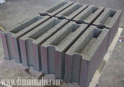 kelebihan batako dibanding bata merah, jenis batako bata ringan vs bata merah, kekuatan hebel vs bata merah, kekurangan bata hebel, kekuranga batako untuk dinding, kekuranga batako untuk dinding rumah, harga batako