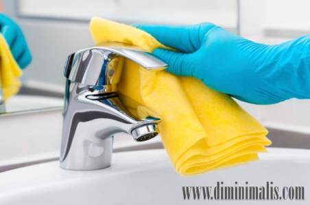 cara merawat kamar mandi yang benar, cara membersihkan kloset, cara membersihkan kamar mandi dengan baking soda,