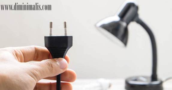 tips menghemat listrik, cara menurunkan tagihan listrik, cara menghemat tagihan listrik di rumah, menurunkan tagihan listrik di rumah