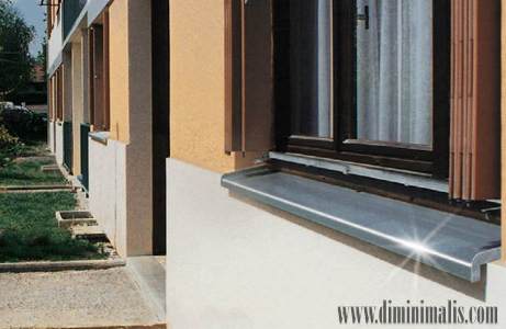 Kusen aluminium lebih tahan terhadap efek cuaca, dibandingkan dengan kusen kayu