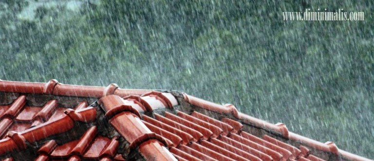 membangun rumah saat musim hujan - diminimalis