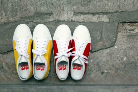 Cara Mendidik Anak Kembar menghadapi anak kembar, pola asuh anak kembar, mengurus bayi kembar sendiri, cara mengasuh anak kembar, cara mendidik anak kembar 3, pengalaman mengurus bayi kembar kebiasaan anak kembar,