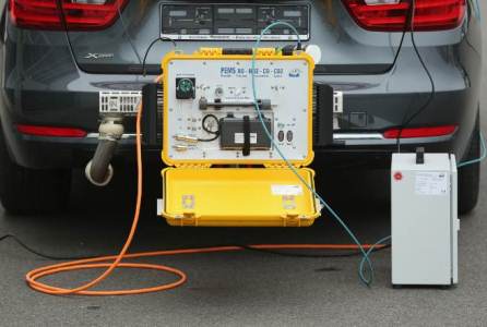 Cara merawat mobil mesin diesel, perawatan mobil diesel vs bensin, cara mengecek kondisi mesin diesel, memanaskan mesin diesel