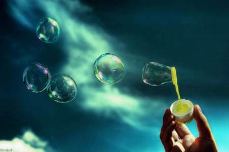 Menghadirkan Keseruan di Taman Rumah menghadirkan quality time bersama keluarga, memaksimalkan family time