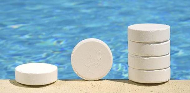 Bahaya Kaporit, bahaya kaporit bagi mata, bahaya kaporit bila terminum, bahaya kaporit dan tawas, manfaat kaporit untuk kulit, efek kaporit pada mata, air kaporit dimasak, bahaya kaporit bagi ibu hamil, ciri-ciri alergi kaporit