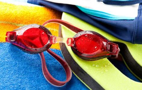 perlengkapan renang anak, alat yang perlu disiapkan untuk berenang, alat bantu renang bagi pemula, toko perlengkapan renang di bekasi, toko perlengkapan renang di surabaya, harga papan renang, hand paddle renang, toko perlengkapan renang di jakarta