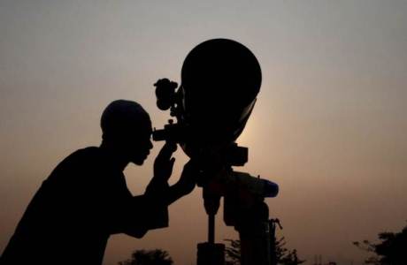 cara melihat hilal ramadhan, cara melihat hilal 1 syawal, cara menentukan awal ramadhan menurut muhammadiyah, 3 cara menentukan datangnya bulan ramadhan, pengertian rukyatul hilal, jelaskan cara menentukan awal dan akhir bulan ramadhan, suatu car untuk menetapkan awal ramadhan dengan cara melihat dengan pancaindradisebut, hadits tentang hilal, kenapa harus melihat hilal