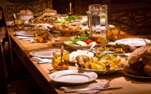 Agar si kakak semangat sahur, Interior nuansa Ramadhan, dekorasi ramadhan, dekorasi tema ramadhan, membuat hiasan ramadhan, hiasan menyambut ramadhan, dekorasi ramadhan di mall, dekorasi ramadhan untuk kantor, dekorasi ramadhan hotel, hiasan dekorasi ramadhan