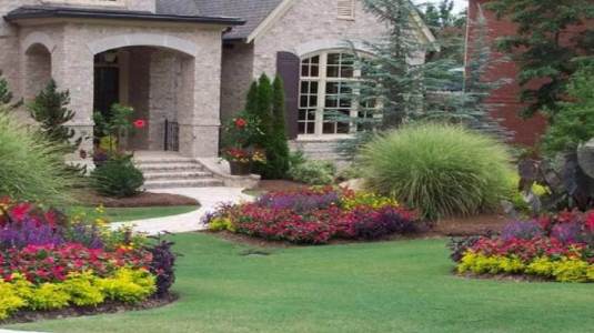 Mempercantik Taman Rumah, cara membuat taman kecil di depan rumah, halaman rumah, menata halaman rumah, taman depan rumah, bunga taman depan rumah, inspirasi taman dalam rumah, taman mungil belakang rumah, model taman belakang rumah