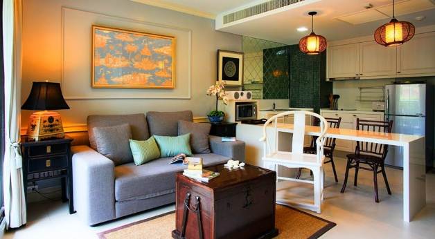 Cara Menata Ruang Tamu dan Dapur, ruang tamu dan ruang keluarga tanpa sekat, desain dapur dan ruang makan terbuka, desain dapur dan ruang makan sempit, desain dapur dan ruang makan sederhana, ruang makan sekaligus ruang keluarga, desain interior ruang keluarga menyatu dengan dapur, ruang keluarga dengan penataan yang simpel, menata ruang tamu sekaligus ruang keluarga