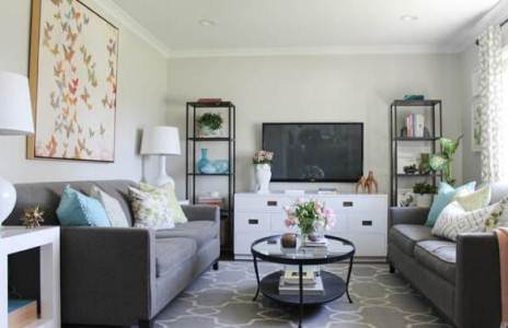 Cara Menata Ruang Tamu Yang Sempit, cara menata ruang tamu yang luas, cara menata ruang tamu yang menyatu dengan ruang keluarga, cara menata ruang tamu yang memanjang, menata ruang tamu pintu tengah, cara menata ruang tamu dan dapur, menata ruang tamu tanpa kursi, ruang keluarga dengan penataan yang simpel, menata ruang tamu sederhana