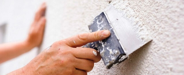 Menimpa cat tembok lama atau mengeluas cat tembok lama ? - ndekor.id