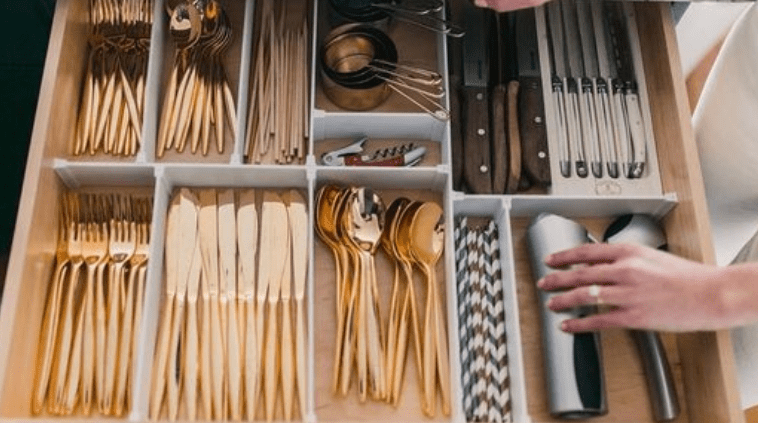 Menata Peralatan Dapur