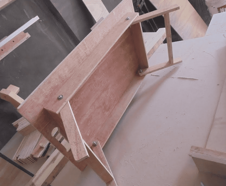 Cara Membuat Meja Belajar Lipat