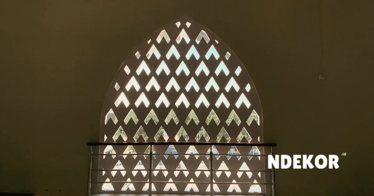 Mushola Rumah dari bahan Kayu