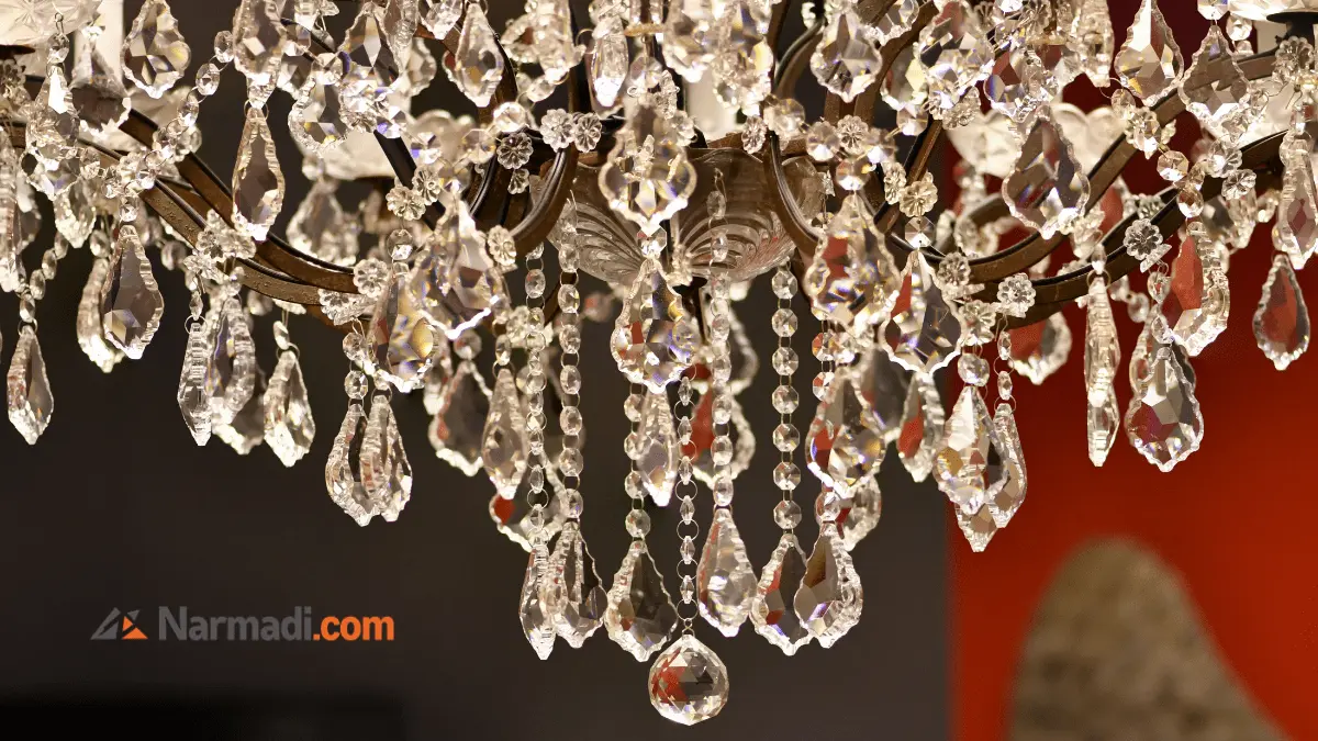 Lampu gantung kristal minimalis