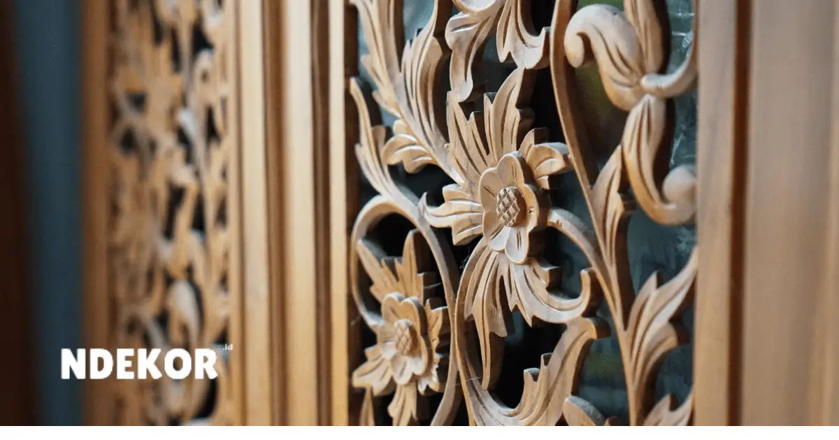 Partisi ruangan dari kayu