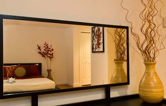 ilustrasi Desain Kamar Tidur Ukuran 3x4 dengan cermin besar