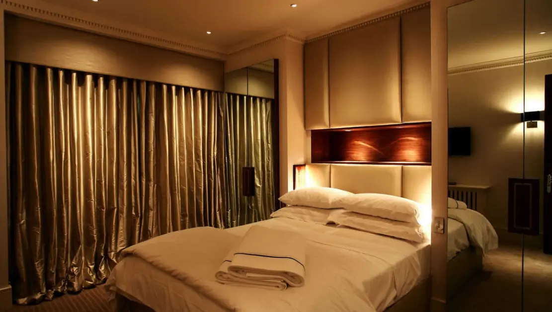 tata cahaya pada desain interior minimalis