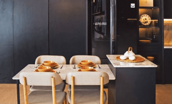 ruang makan apartemen