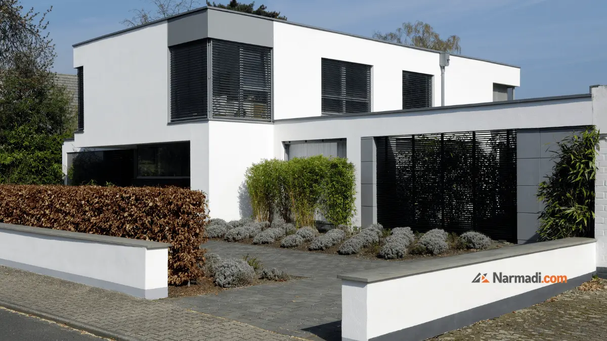 Rumah Minimalis dengan garasi Putih