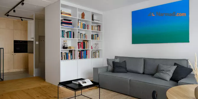 pembatas ruangan dengan lemari buku